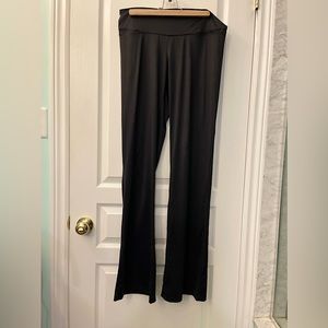 FIG black flare yoga pants, like new condition, figs